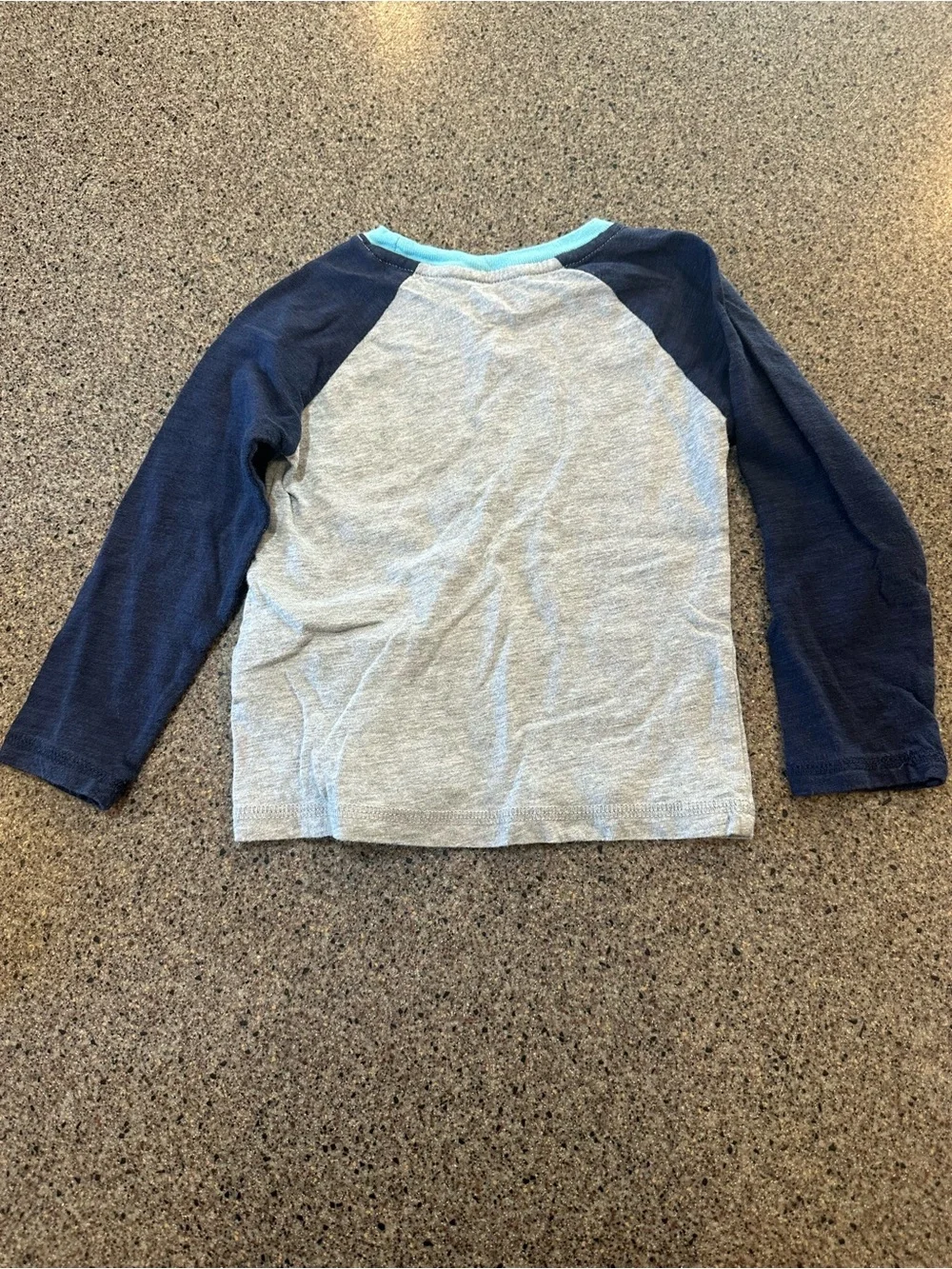 OshKosh B'gosh Gray Raglan Tee with Navy Sleeves and Aqua '95'